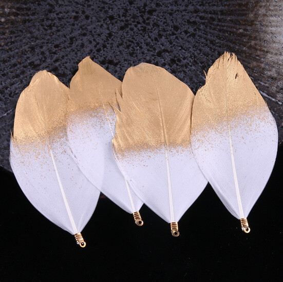 Перо гусиное крашеное с каллотом 8-11 см 1 шт. Белый с золотистым