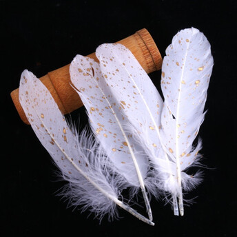Перо гусиное 15-20 см 1 шт. Белый с золотистыми вкраплениями