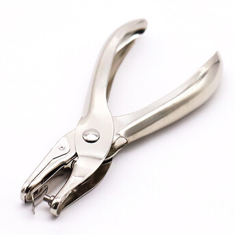 Дырокол для бумаги металлический 6 мм 13х5,7 см 1 шт.