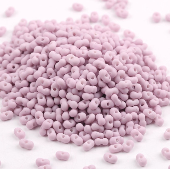 Бисер стеклянный в форме арахиса FARFALLE 6х4х3,2 мм 10 г Лавандовый матовый