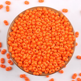Бисер стеклянный в форме арахиса FARFALLE 6х4х3,2 мм 10 г Оранжевый