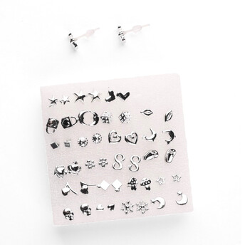 Набор сережек пластиковых 24 пары в коробке 6х6х2 см Серебро