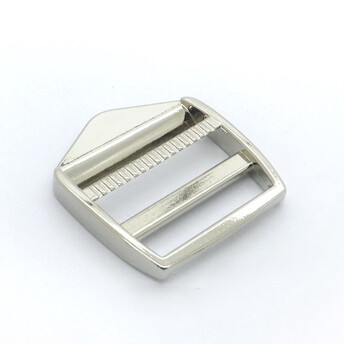 Пряжка-регулятор 3-х щелевая 38х37х6 мм Ø 31/28 мм 1 шт. Платина