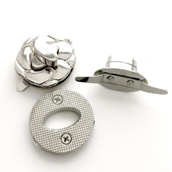 Замок для сумки Flower поворотный 31х30х15 мм 1 шт. Платина