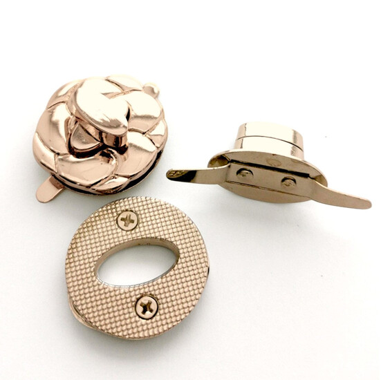 Замок для сумки Flower поворотный 31х30х15 мм 1 шт. Золотистый