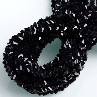 Бусины Swarovski огранка треугольник 6 мм Ø 1 мм 30 см (+-85 шт.) Черный непрозрачный