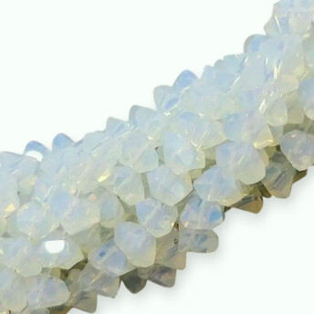 Бусины Swarovski огранка треугольник 4 мм Ø 1 мм 35 см (+-130 шт.) Лунный