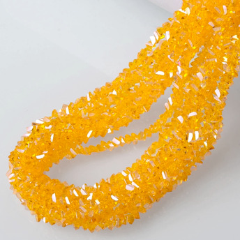 Бусины Swarovski огранка треугольник 6 мм Ø 1 мм 30 см (+-85 шт.) Янтарный АВ прозрачный