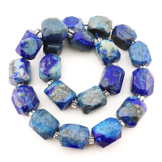 Лазурит бусины из камня граненые самородки 12-14 мм +-37 см 19 шт.