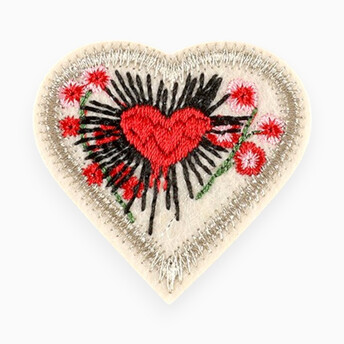 Термоаппликация Blooming heart вышитая 4,9х5,1 см 1 шт. Белый