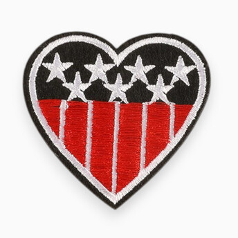 Термоаппликация Heart USA вышитая 5,2х5,4 см 1 шт. Черно-красный
