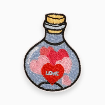 Термоаппликация Bottle of love вышитая 6,1х4,5 см 1 шт. Разные цвета
