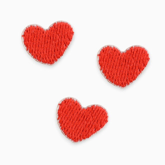 Термоаппликация Heart вышитая 1,3х1,6 см 1 шт. Красный