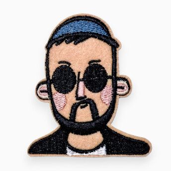 Термоаппликация Leon вышитая 7,8х6,8 см 1 шт. Разные цвета