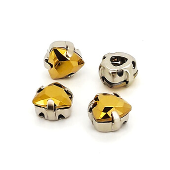 Стразы стекло К9 в цапах Треугольник 7 мм 4 шт. Золотистый