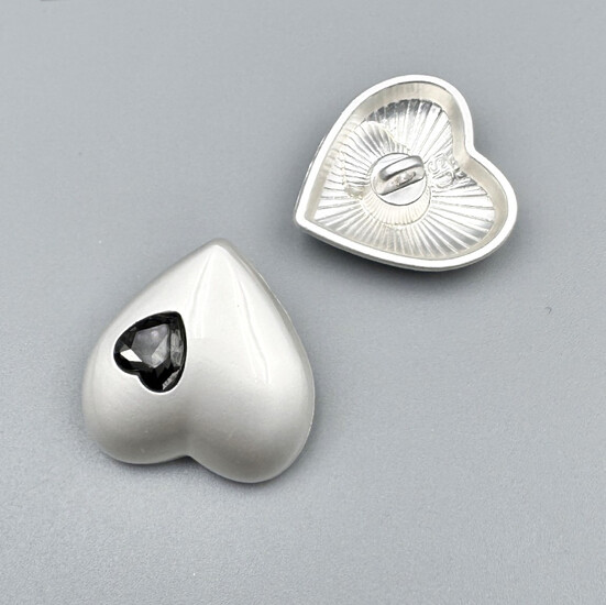 Пуговица Heart Diamond LuxFabric на ножке металл 20х20 мм 1 шт. Серебристый/Черный