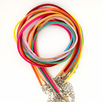 Шнурок на шею замшевый 2,6х1,4 мм 43 см 10 шт. Разные цвета