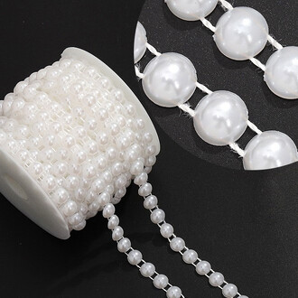 Полубусины на нитке 6 мм 1 м Белый