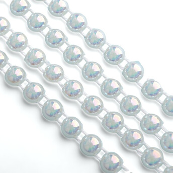 Полубусины на нитке 4 мм 1 м Белый АВ