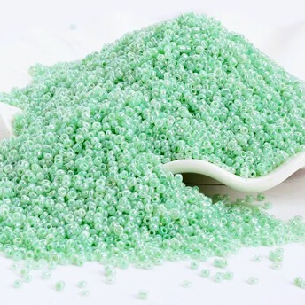 Бисер Блестящий 2 мм 50 г Мятный яркий