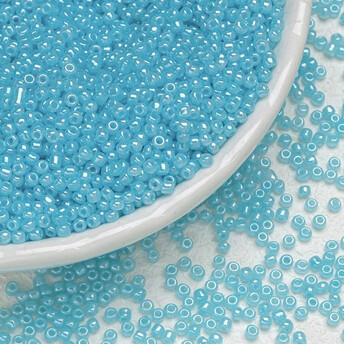 Бисер Блестящий 2 мм 50 г Голубой