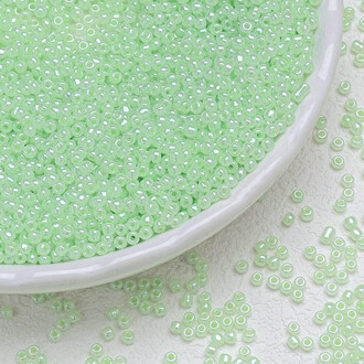 Бисер Блестящий 2 мм 50 г Мятный