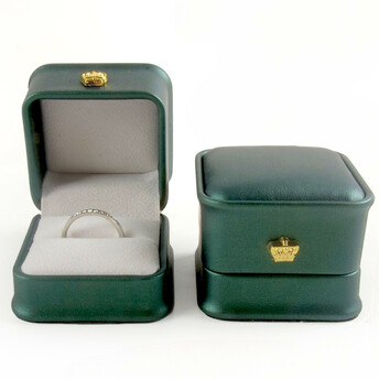 Футляр для кольца с Экокожы упаковка для украшений 6х6х5 см 1 шт. Изумрудный