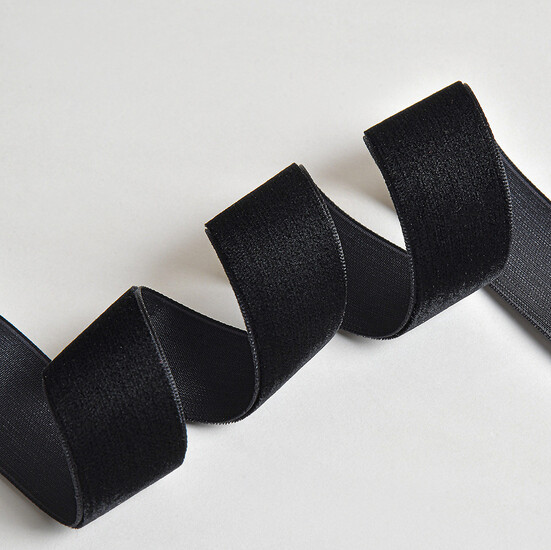 Лента бархатная односторонняя 1 см 1 м Черный