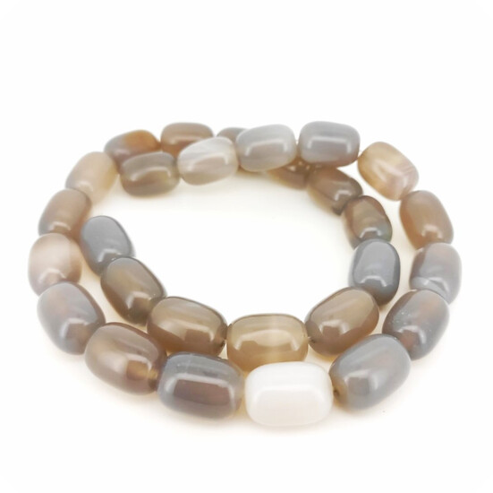 Агат серый бусины овальные из камня 14х10 мм +-40 см 28 шт.