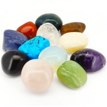 Ассорти полудрагоценных камней галтовка 12 шт. всего +-200 г