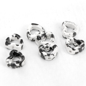 Бусина Сердце разделитель керамическая 14,5х13 мм 1 шт. Белый с черным