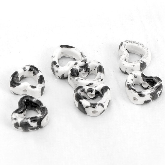 Бусина Сердце разделитель керамическая 14,5х13 мм 1 шт. Белый с черным