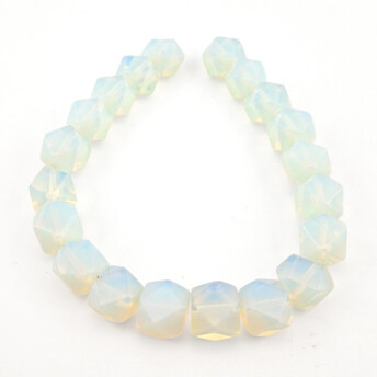 Лунный камень бусины многоугольные из камня огранка 10х10 мм ±20 см 20 шт.