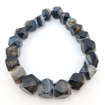 Агат черный бусины многоугольные из камня огранка 10х10 мм ±20 см 20 шт.