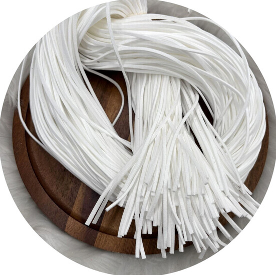 Шнур замшевый Плоский 2,6 мм 100 см Белый
