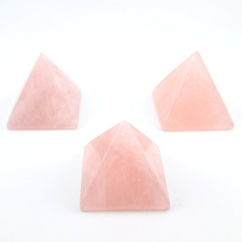 Пирамида Розовый кварц камень сувенирный 35-38х40 мм 1 шт.