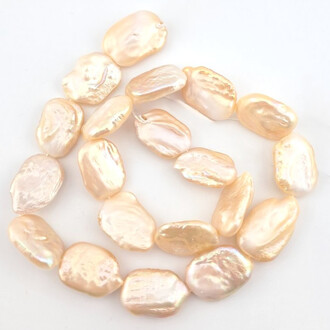 Жемчужины барокко овал 13-15 мм ±37 см 18 шт. Персиковый
