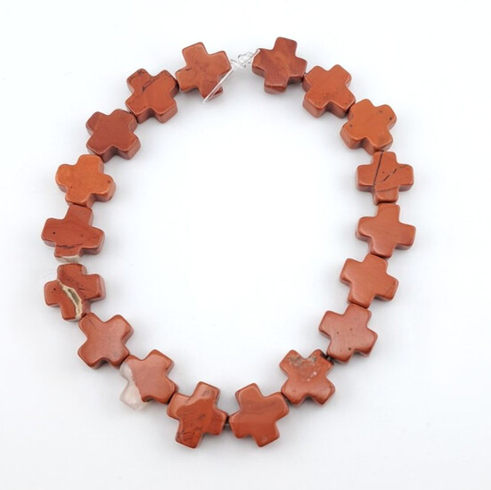 Яшма Кровавик бусины Крест из камня 13х13х5 мм +-24 см 18 шт.