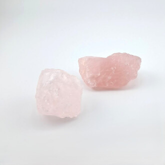 Розовый кварц камень необработанный самородок 20-40 г 1 шт.