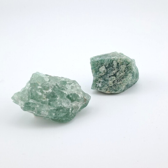 Авантюрин зеленый камень самородок 33-50 г 1 шт.