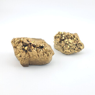 Золотая аура-друза аметиста сувенирный камень 40-70 г 1 шт.