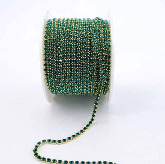 Стразовая цепь ss8 (2,5 мм) 1 м green zircon gold