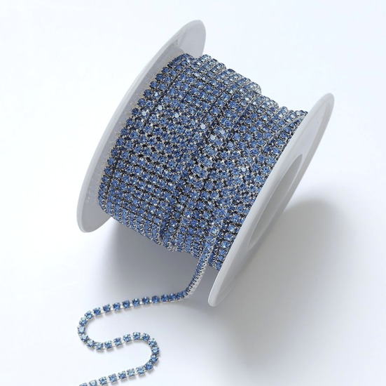 Стразовий ланцюг ss6 (2 мм) 1 м Light Sapphire silver